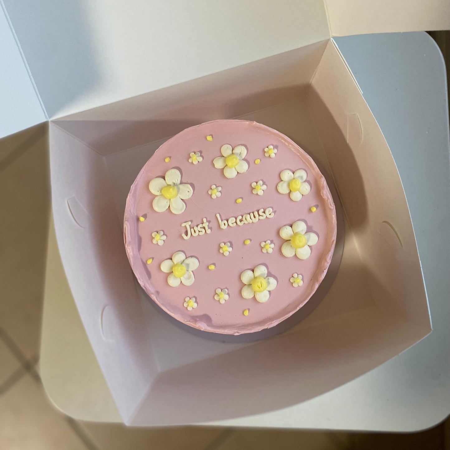 Prettiest Daisy cake