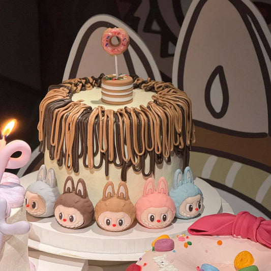 Labubu Addicted cake