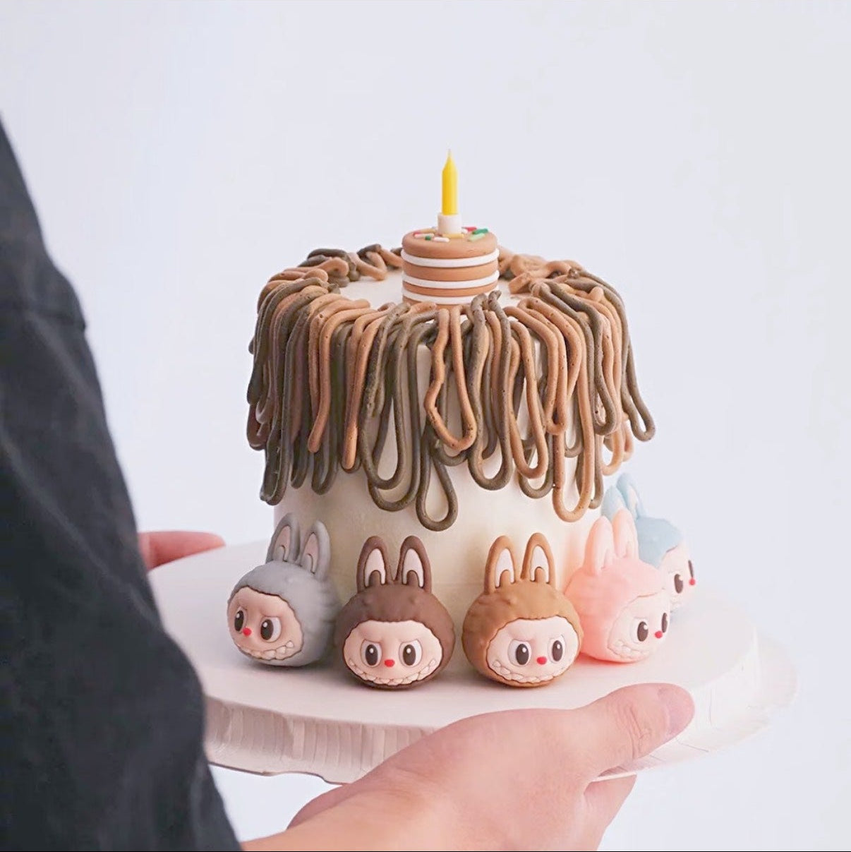 Labubu Addicted cake