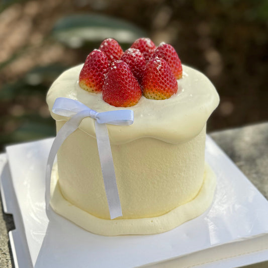 Yoghurt Strawberry cake