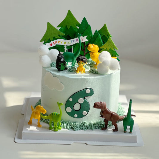 Little Dinosaur cake